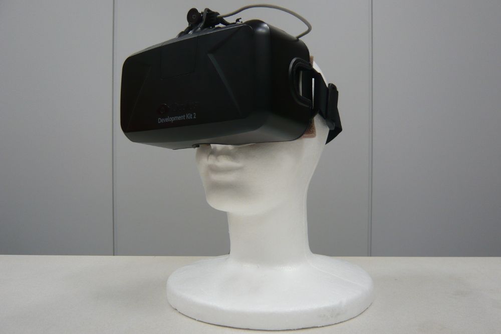 HMD×EMR